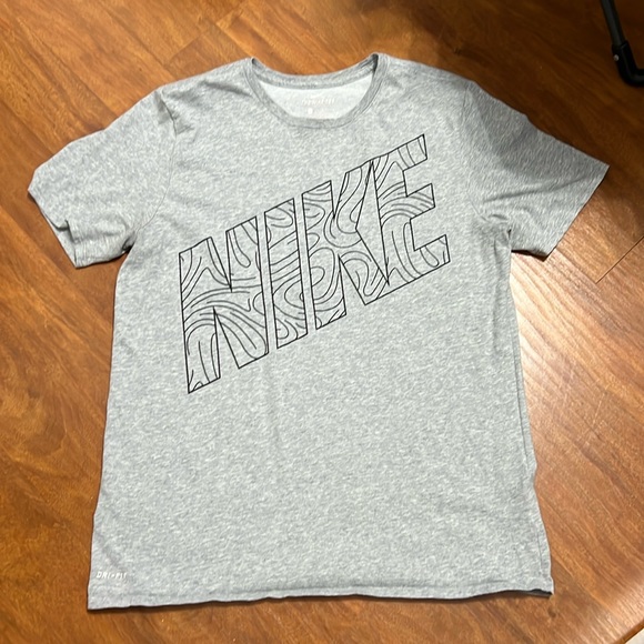 Nike Other - The Nike Tee Dri-Fit Size Large